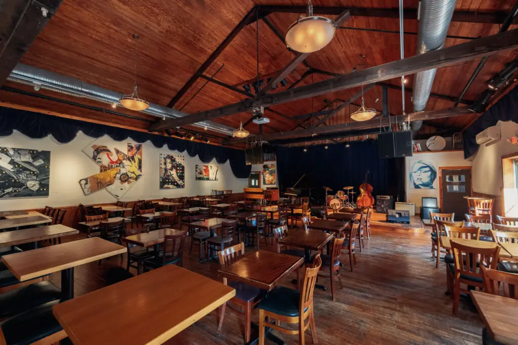 The Falcon Marlboro Dining Stage