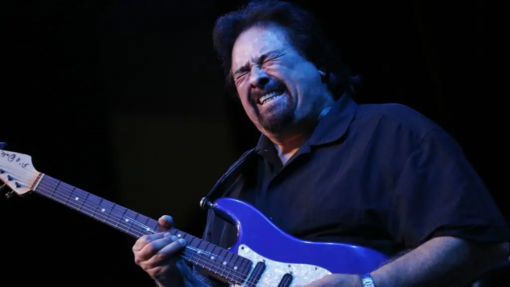 Coco Montoya performing live