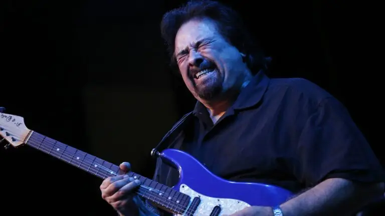 Coco Montoya performing live
