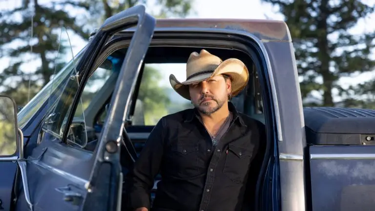 Jason Aldean performing live at Empower Federal Credit Union Amphitheater