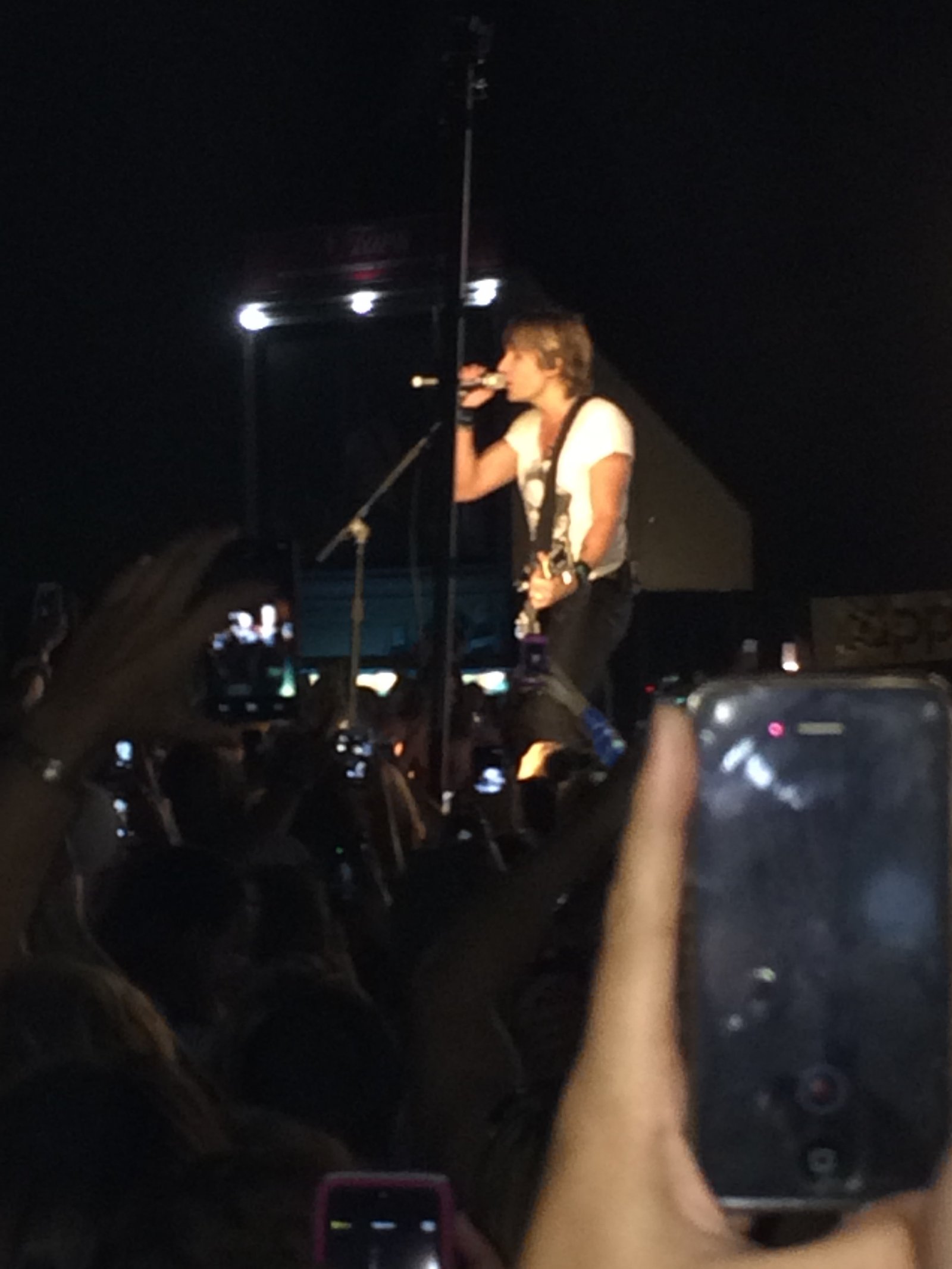 Keith Urban performing at Darien Lake Amphitheater in July 2014