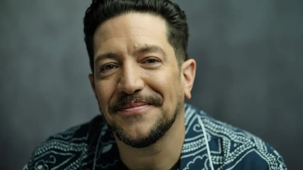 Sal Vulcano performing live