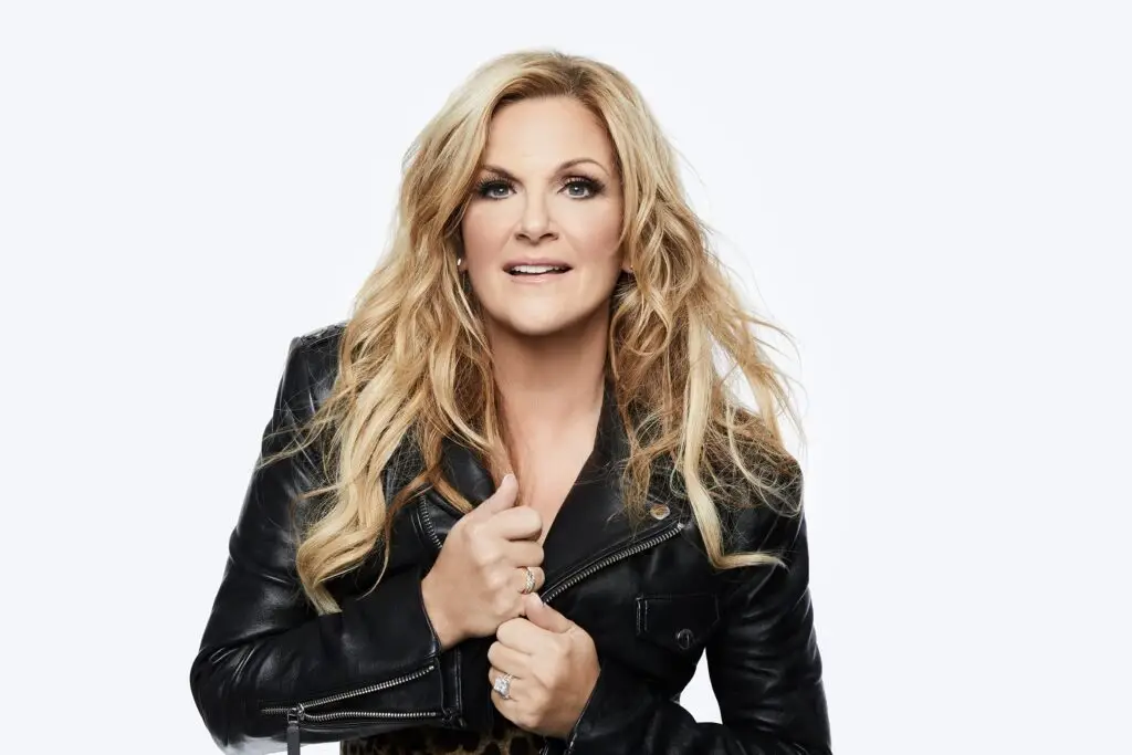 Trisha Yearwood performing live