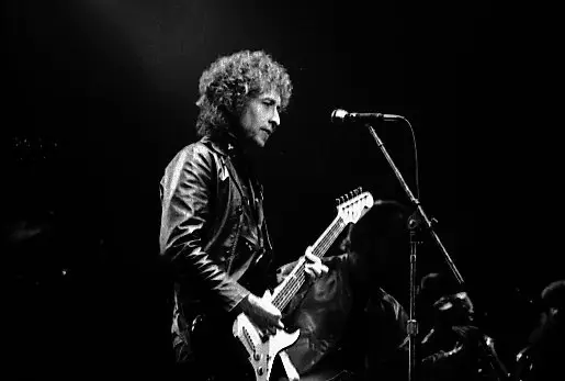 Bob Dylan performing live, 1980