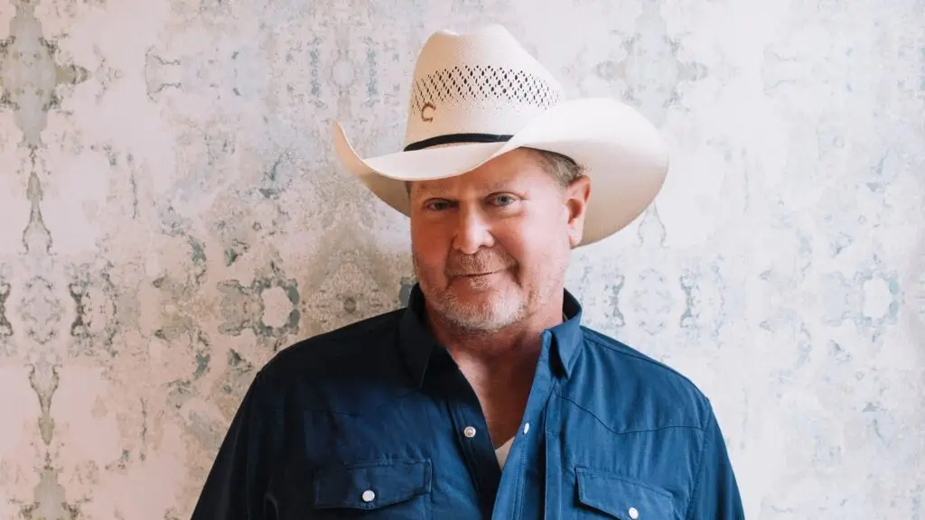 Tracy Lawrence performs at Palace Theatre in Albany, NY