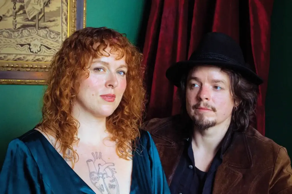 A Different Thread — Alicia Best and Robert Jackson perform folk Americana at Abilene Bar & Lounge Rochester