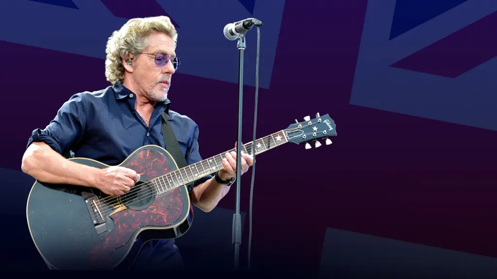 Roger Daltrey performs acoustic guitar on the A Great Night Out solo tour