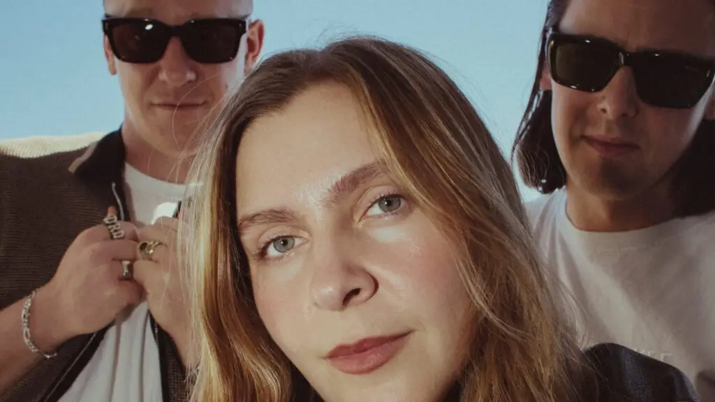Jungle band members — Lydia Kitto, Josh Lloyd-Watson, Tom McFarland — in official press photo