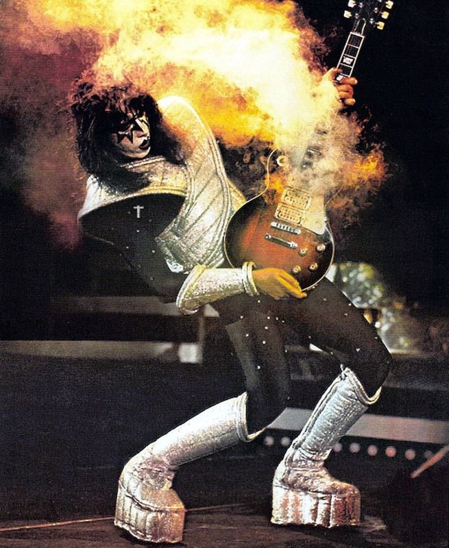 Ace Frehley, KISS, 1977