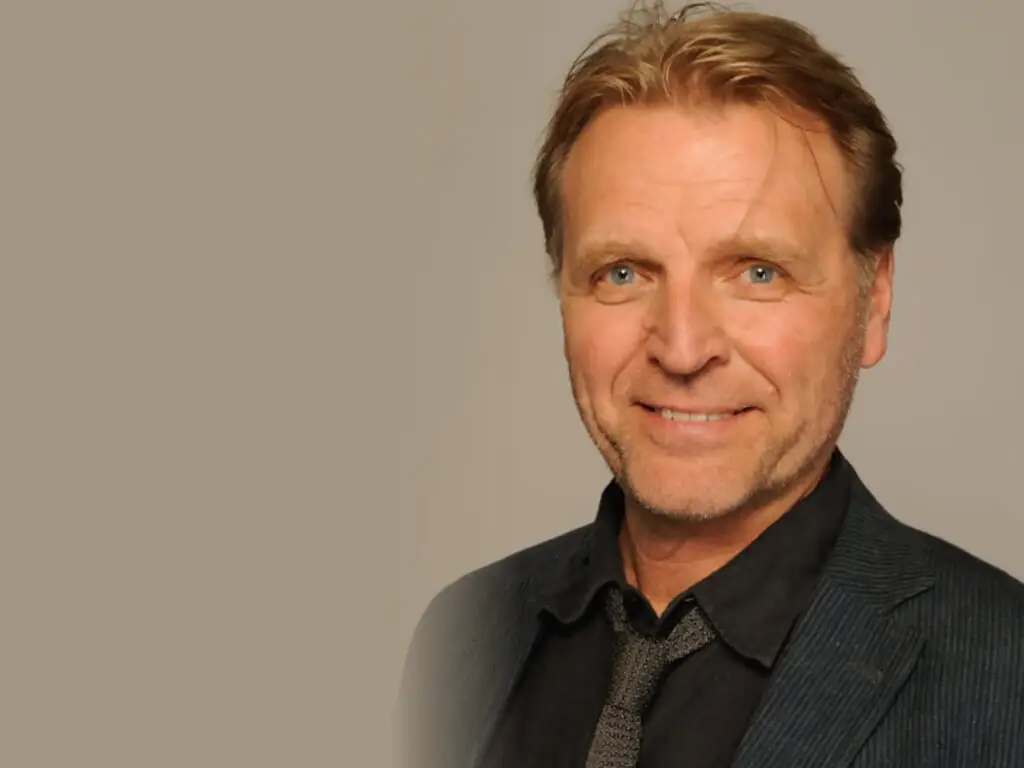 David Rasche, comedian and actor known from Succession, in a professional press photo