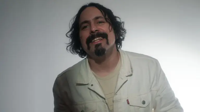 Steel Beans (Jeremy DeBardi) official press photo in white Levi's denim jacket