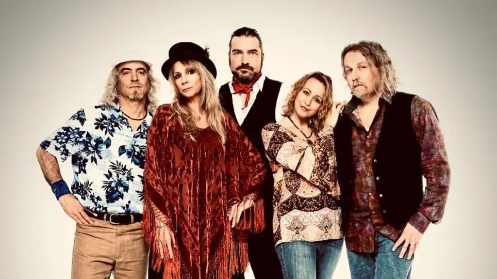 Tusk, Fleetwood Mac tribute band — five-piece studio promo photo with full Buckingham-Nicks-era lineup